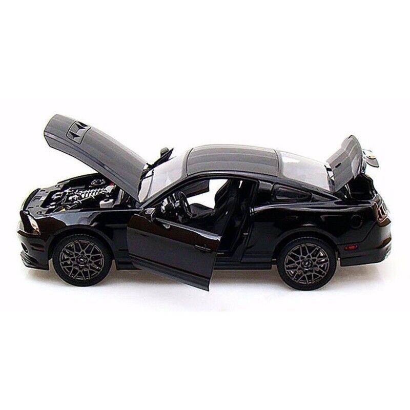 Shelby GT 500 2013 black 1:18 Shelby Collectibles