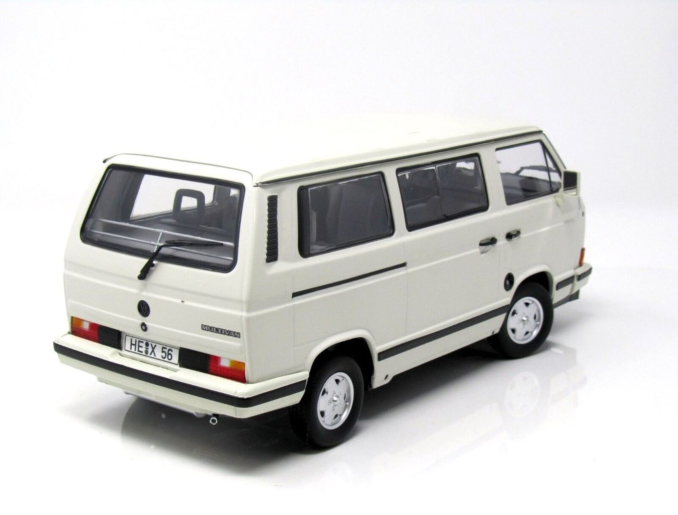 Volkswagen T3 Multivan Minibus White Star 1992 1:18 Norev