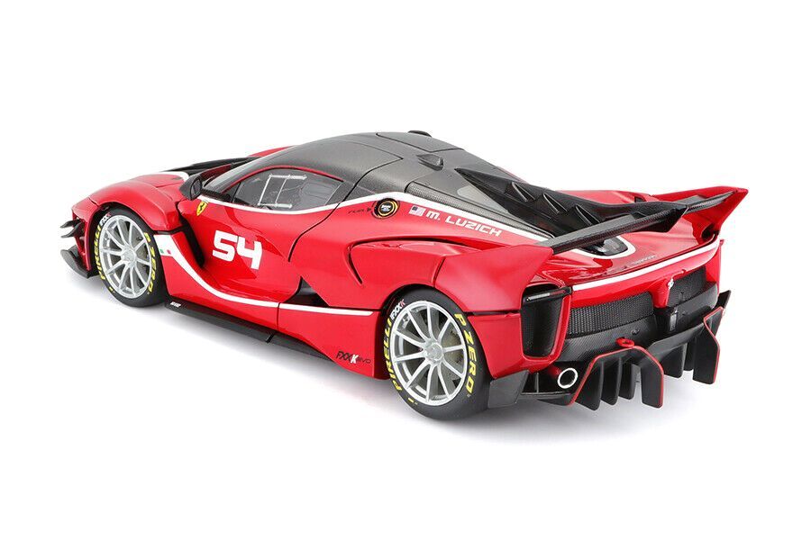 Ferrari FXX K Evoluzione #54 1:18 Bburago