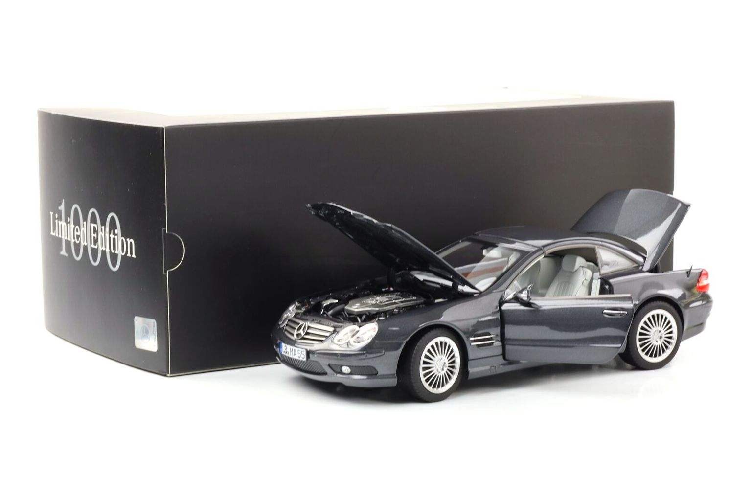 Mercedes-Benz SL 55 AMG R230 2001 black 1:18 Norev