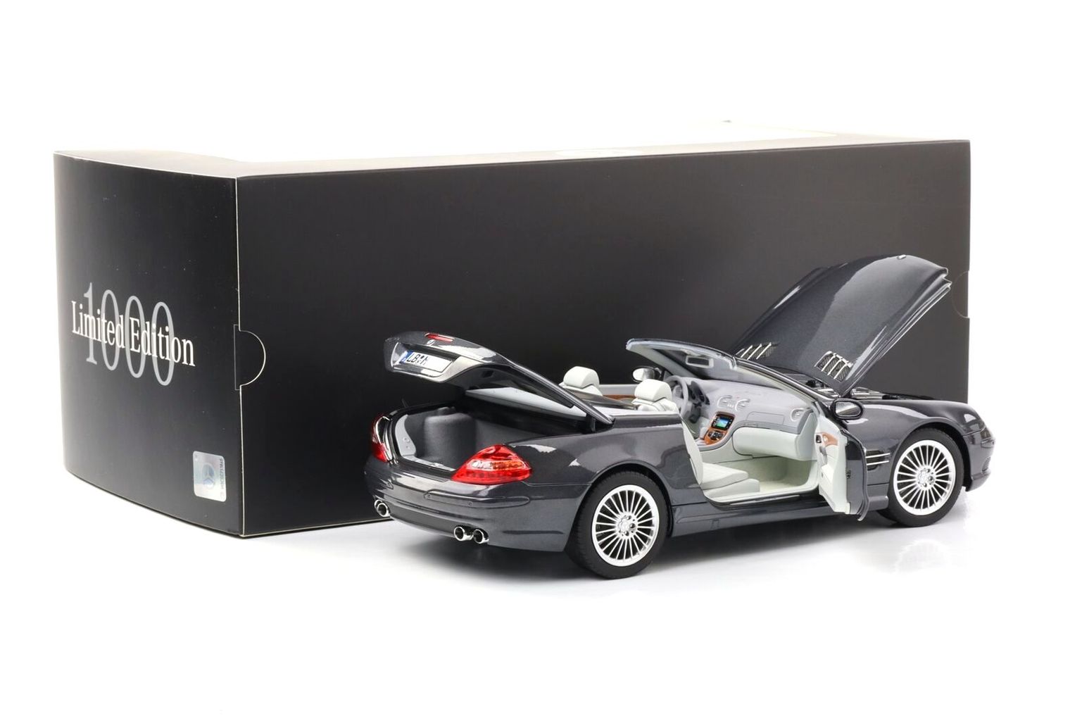 Mercedes-Benz SL 55 AMG R230 2001 black 1:18 Norev