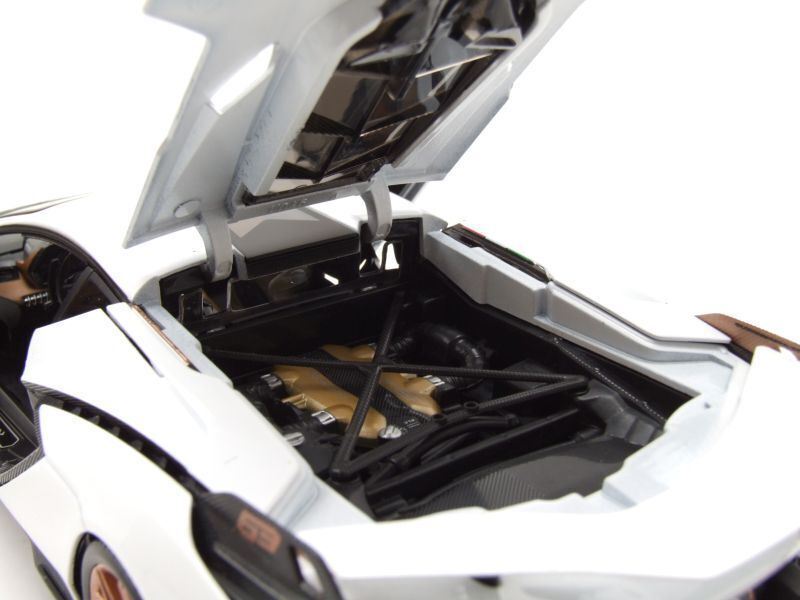 Lamborghini Sian FKP37 white 1:18 Bburago