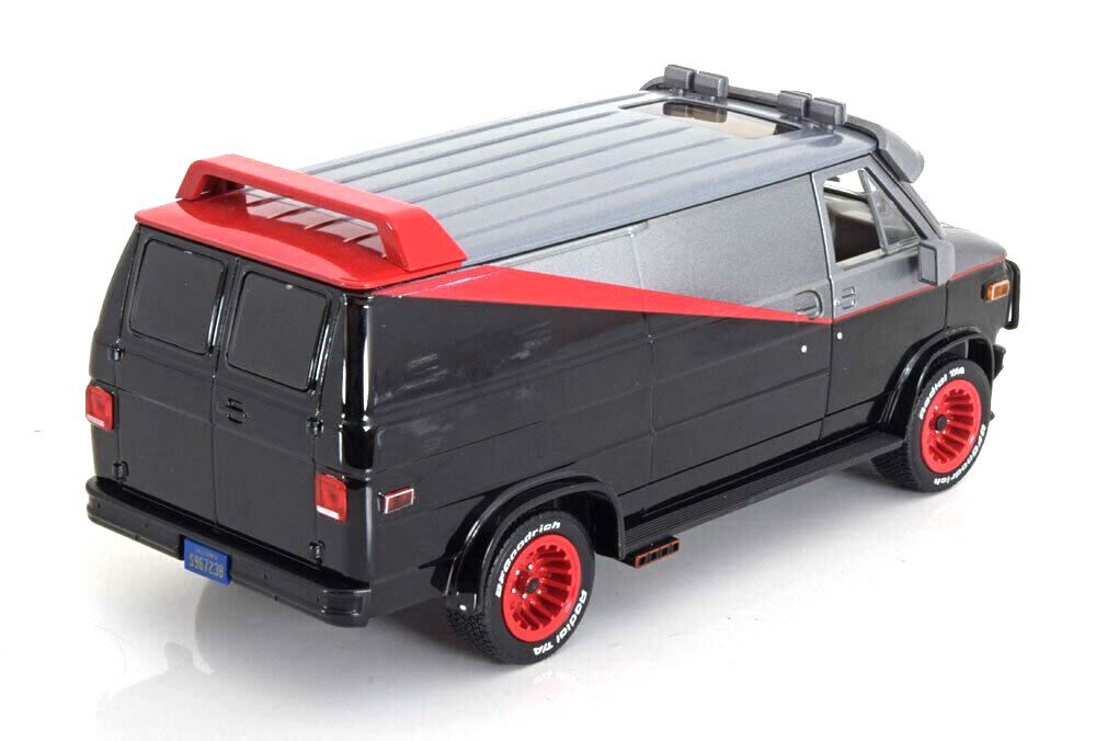 GMC Vandura *A Team* 1983 grey/black 1:24 Greenlight