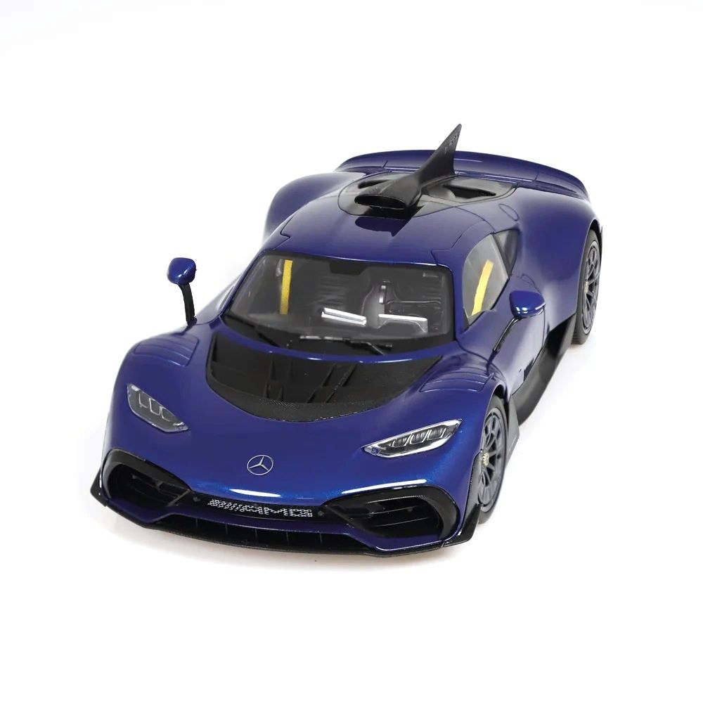 Mercedes-AMG One Street brillantblue 1:18 NZG