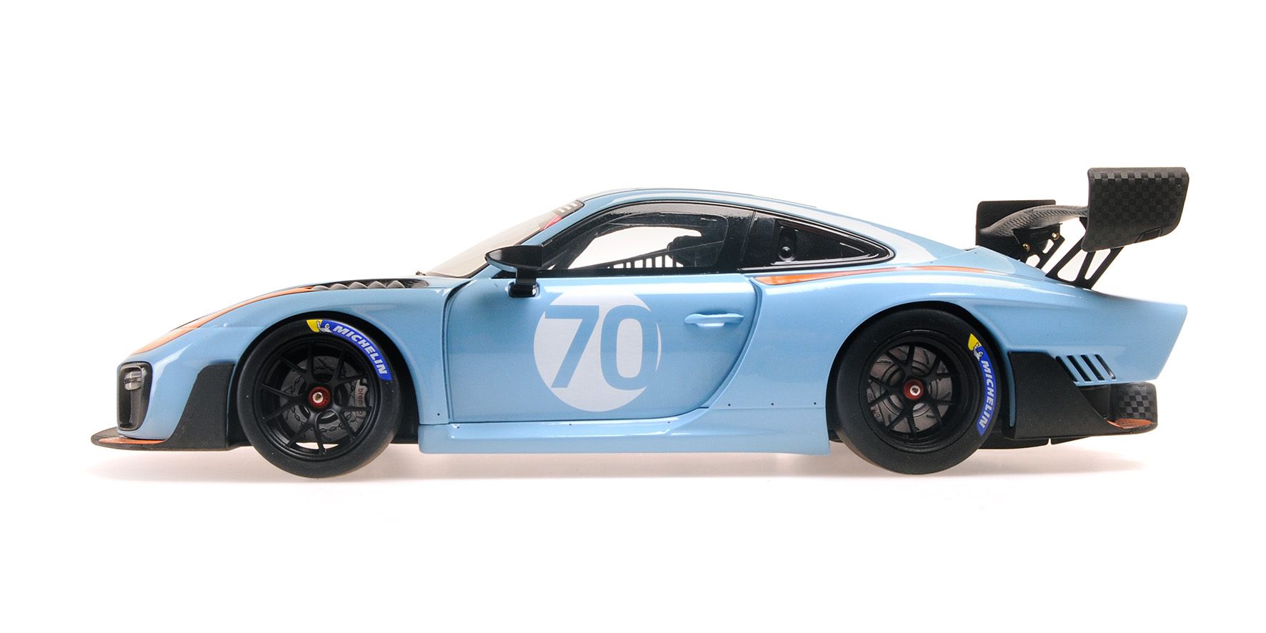 Porsche 935/19 2020 blue 1:18 Minichamps