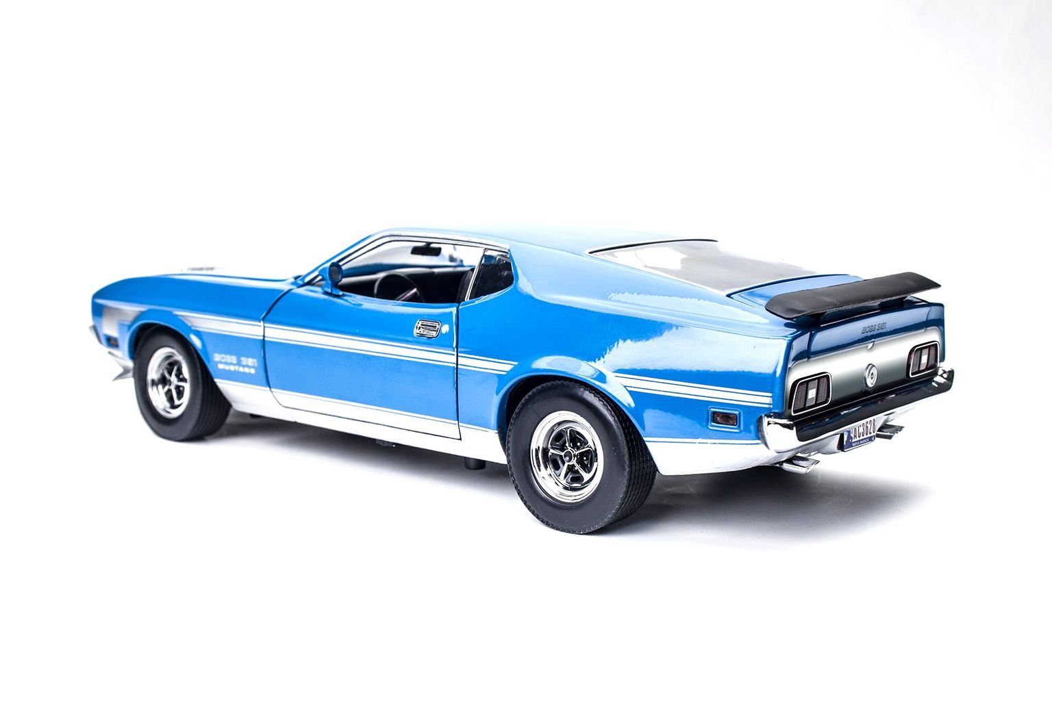 Ford Mustang Boss 351 1971 grabber blue/white 1:18 Sun Star