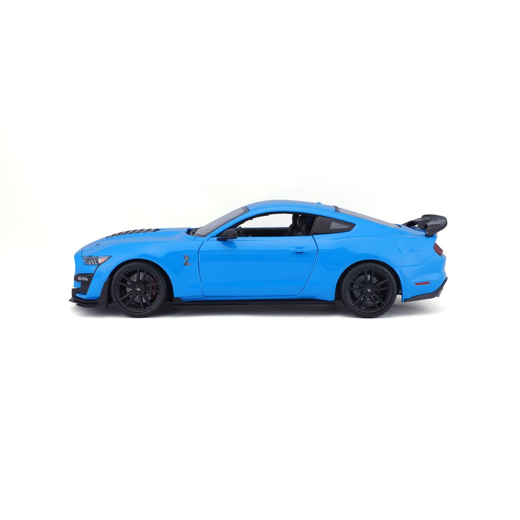 Ford Mustang Shelby GT500 2020 light blue 1:18 Maisto
