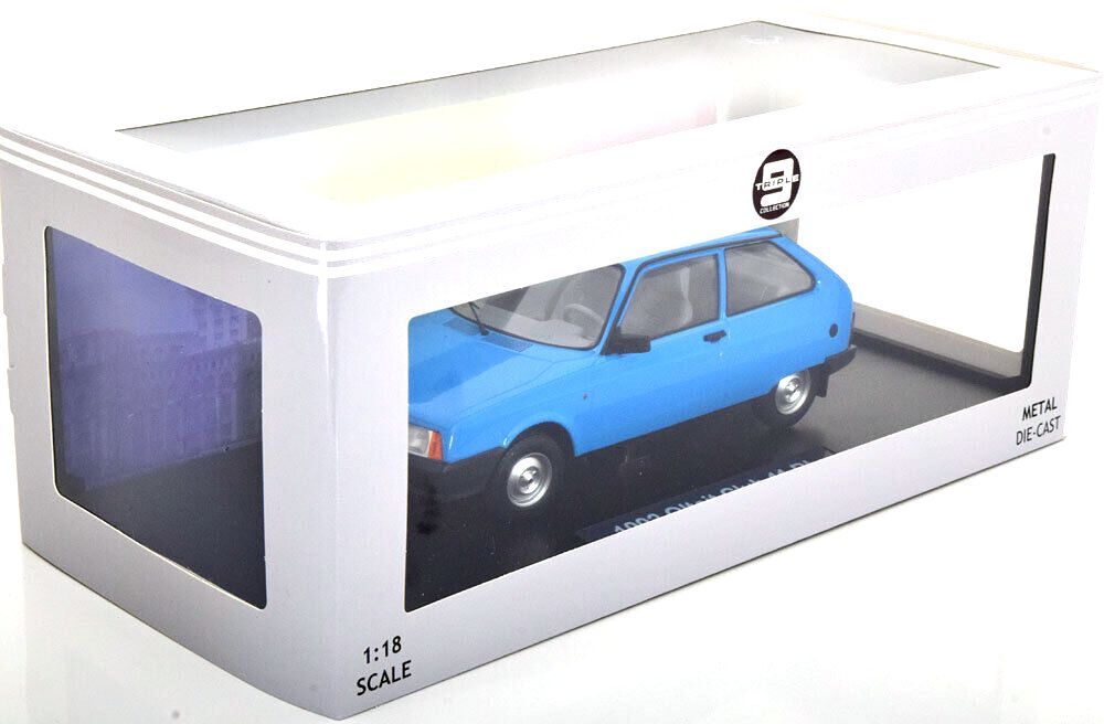 Oltcit Club 1990 blue/grey interior 1:18 Triple9 Collection
