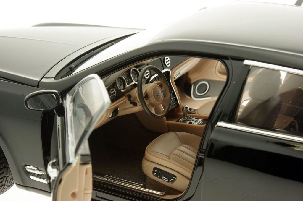 Bentley Mulsanne 2010 matt black 1:18 Rastar