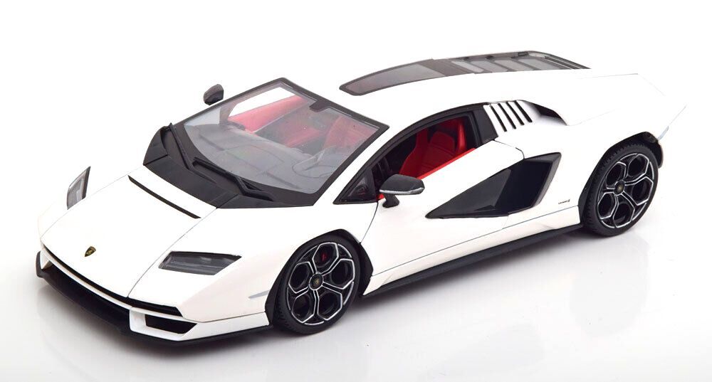 Lamborghini Countach LP1 800-4 2021 white 1:24 Bburago