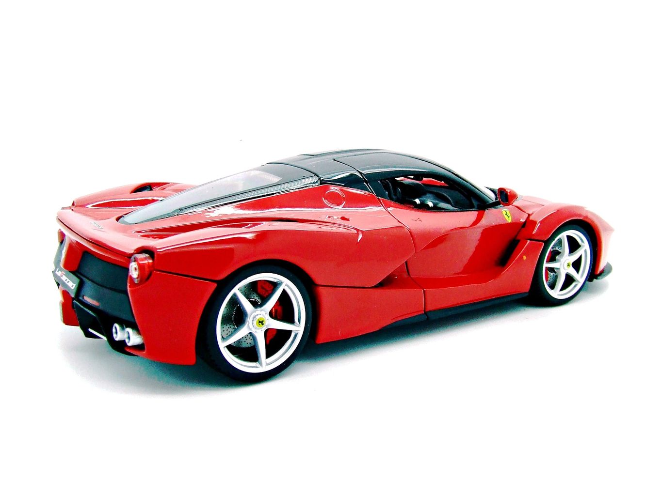 Ferrari LaFerrari red 1:18 Bburago