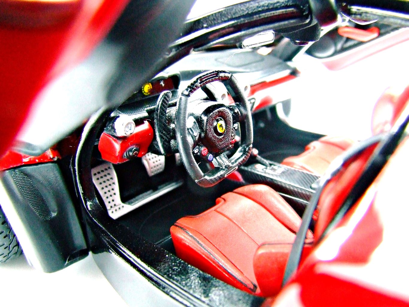 Ferrari LaFerrari red 1:18 Bburago