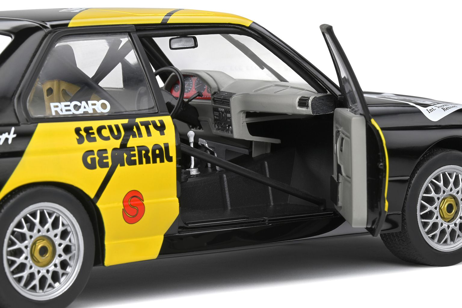 BMW M3 E30 #31 Thiim DTM 1988 1:18 Solido