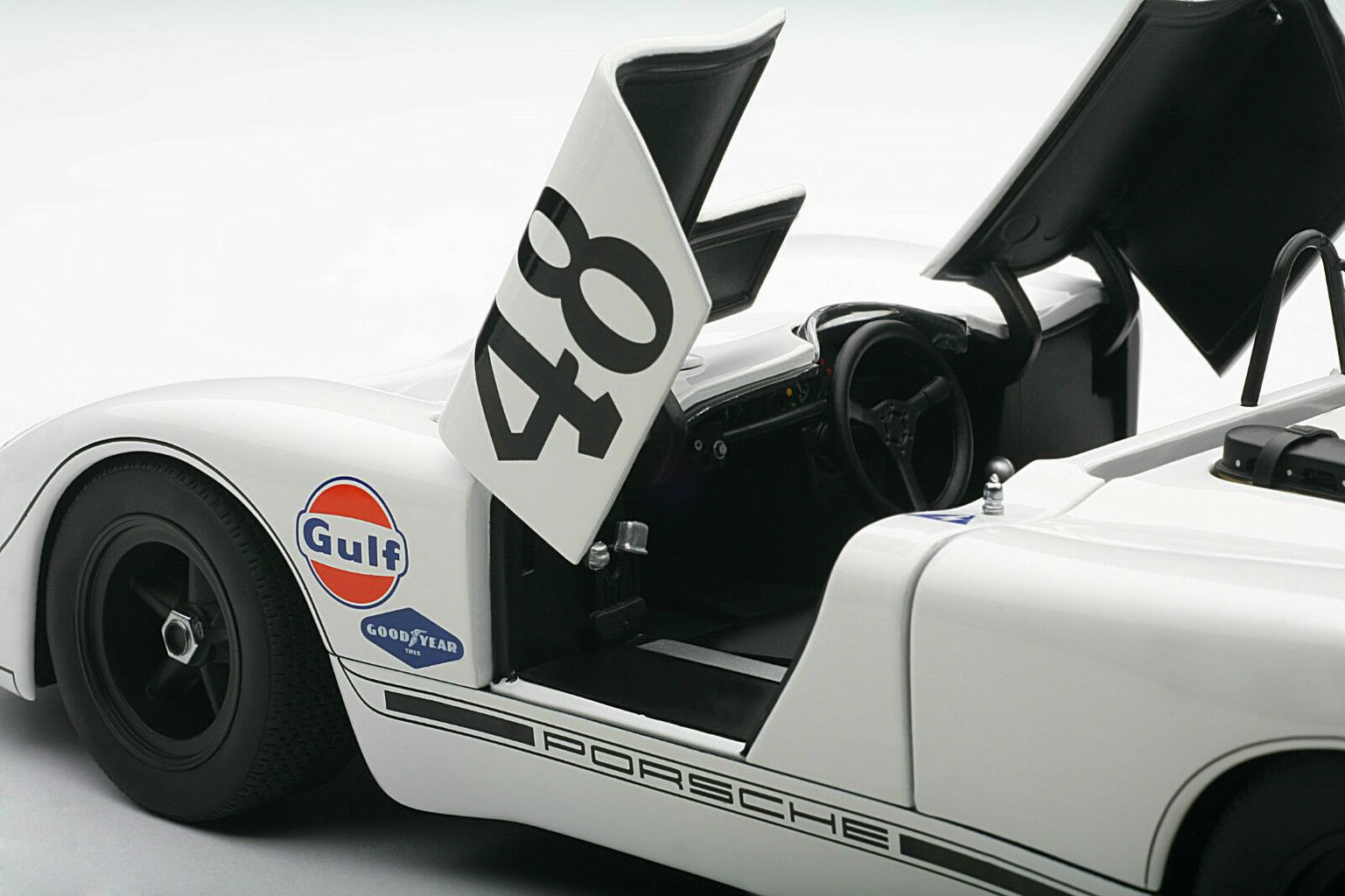 Porsche 908 #48 Steve McQueen Green Park Sebring 1970 1:18 AUTOart