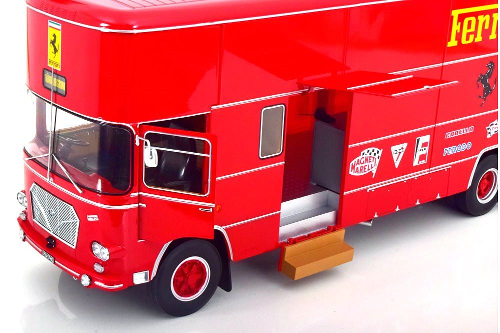 Fiat OM 150 *Ferrari Race Truck* 1967 red 1:18 CMR
