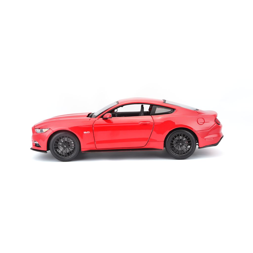Ford Mustang 2015 red 1:18 Maisto