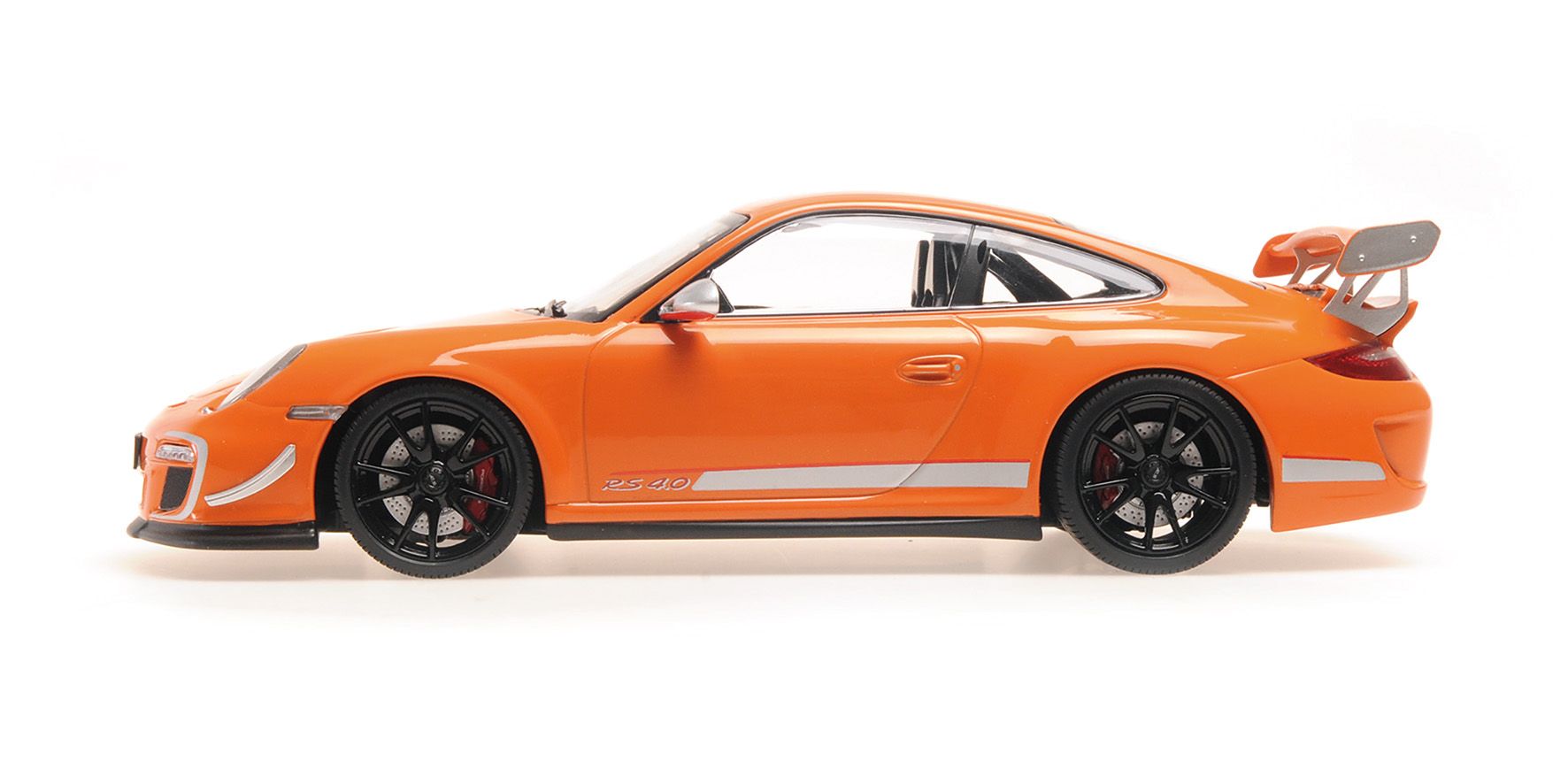 Porsche 911 GT3 RS 4.0 2011 orange 1:18 Minichamps 