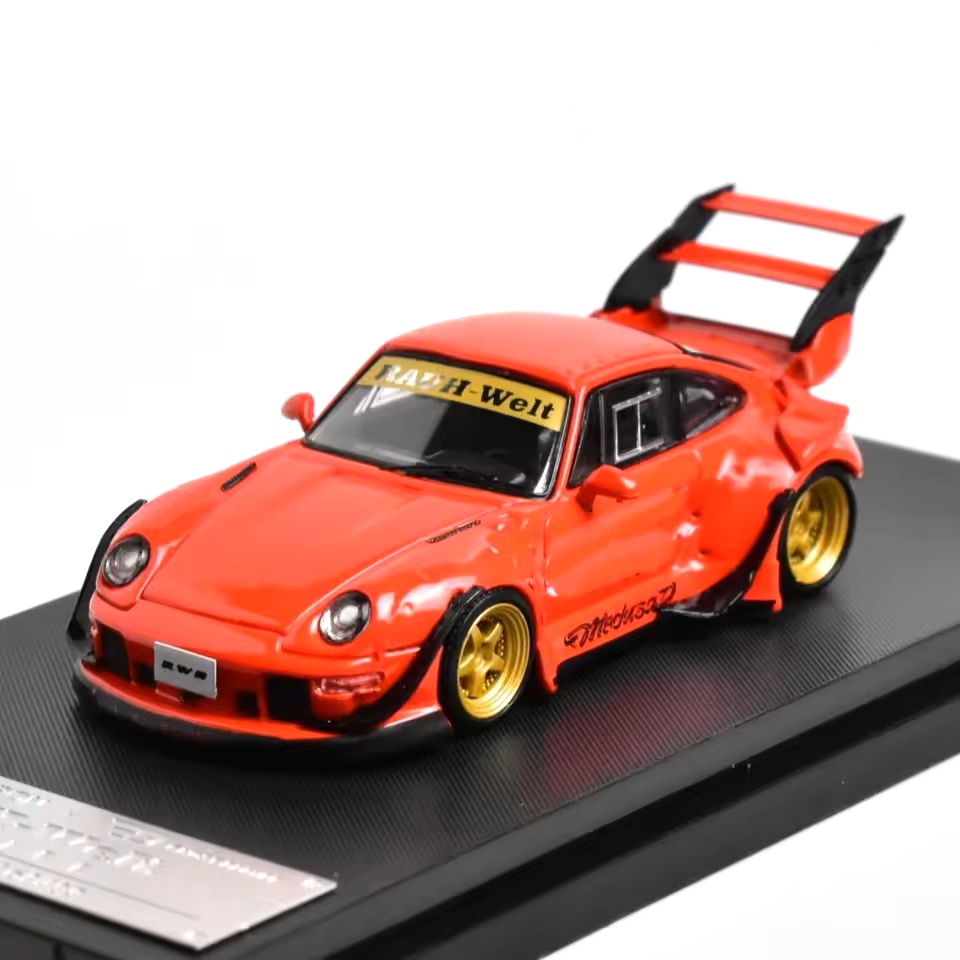 RWB 993 Supreme High Tail red 1:64 Street Weapon