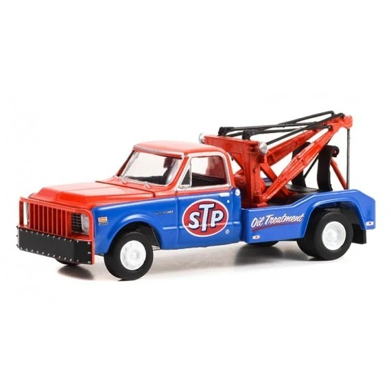 Chevrolet C-30 Dually Wrecker 1971 STP Oil Treatment *Dually Drivers Series 11* red/blue 1:64 Greenlight