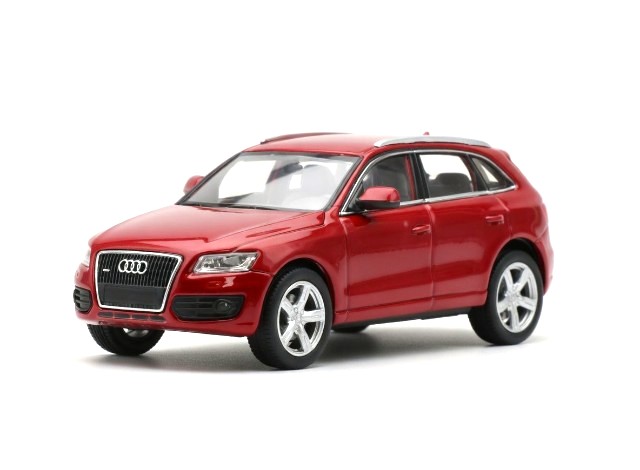 Audi Q5 red 1:64 SunStar
