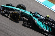 Mercedes-AMG Petronas F1 Team W17 #12 K.Antonelli 2nd Bahrain GP in Malaysia 2026 Special Livery 1:43 Minichamps
