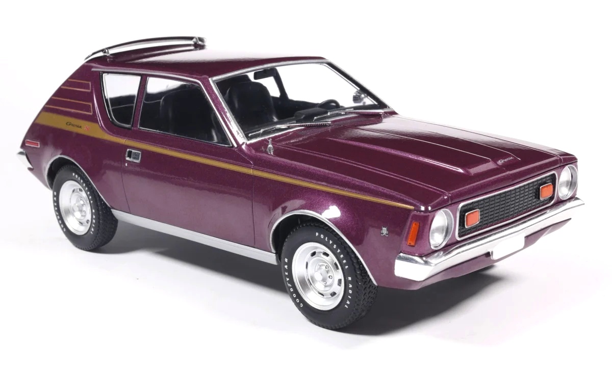 AMC Gremlin 1970 lila/gold 1:18 MCG Modelcar Group