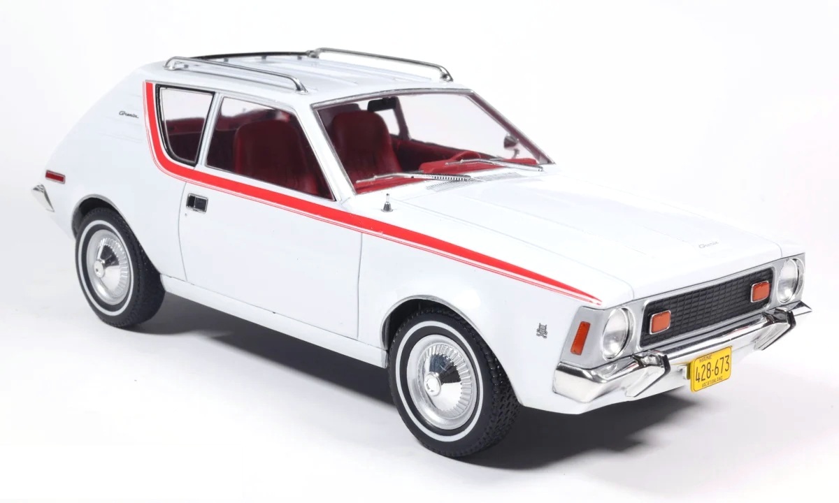 AMC Gremlin 1970 white/red 1:18 MCG Modelcar Group