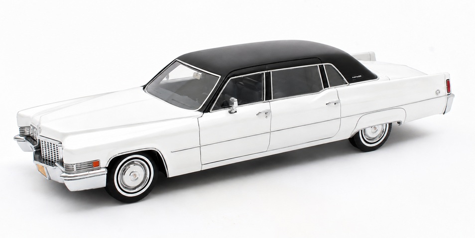Cadillac Fleetwood 75 Limousine 1970 white/black 1:43 Matrix Scale Models
