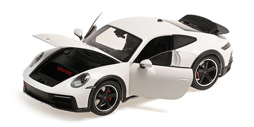 Porsche 911 Dakar 2022 white 1:18 Minichamps 