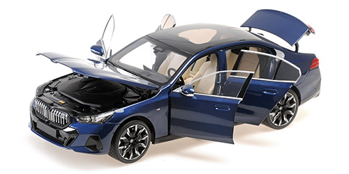 BMW i5 2023 blue metallic 1:18 Minichamps 