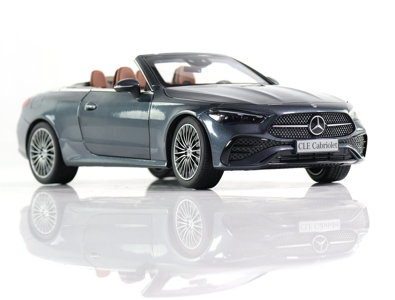 Mercedes-Benz CLE Convertible A236 Manufaktur graphite grey magno 1:18 Mercedes-Benz Dealer edition