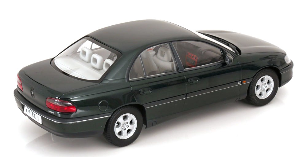 Opel Omega B 1996 jungle green 1:18 Triple9 Collection