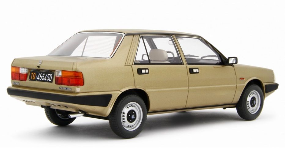 Lancia Prisma 1300 1985 Optional Decals beige metallic 1:18 Laudoracing Model 