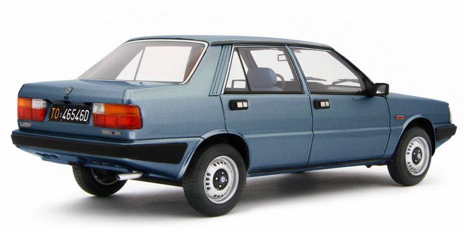 Lancia Prisma 1300 1985 Optional Decals blue metallic 1:18 Laudoracing Model 