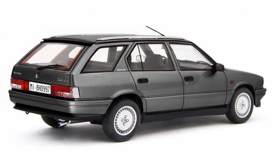 Alfa Romeo 33 1.7 Sport Wagon Q.V. 1988 grey metallic 1:18 Laudoracing Model