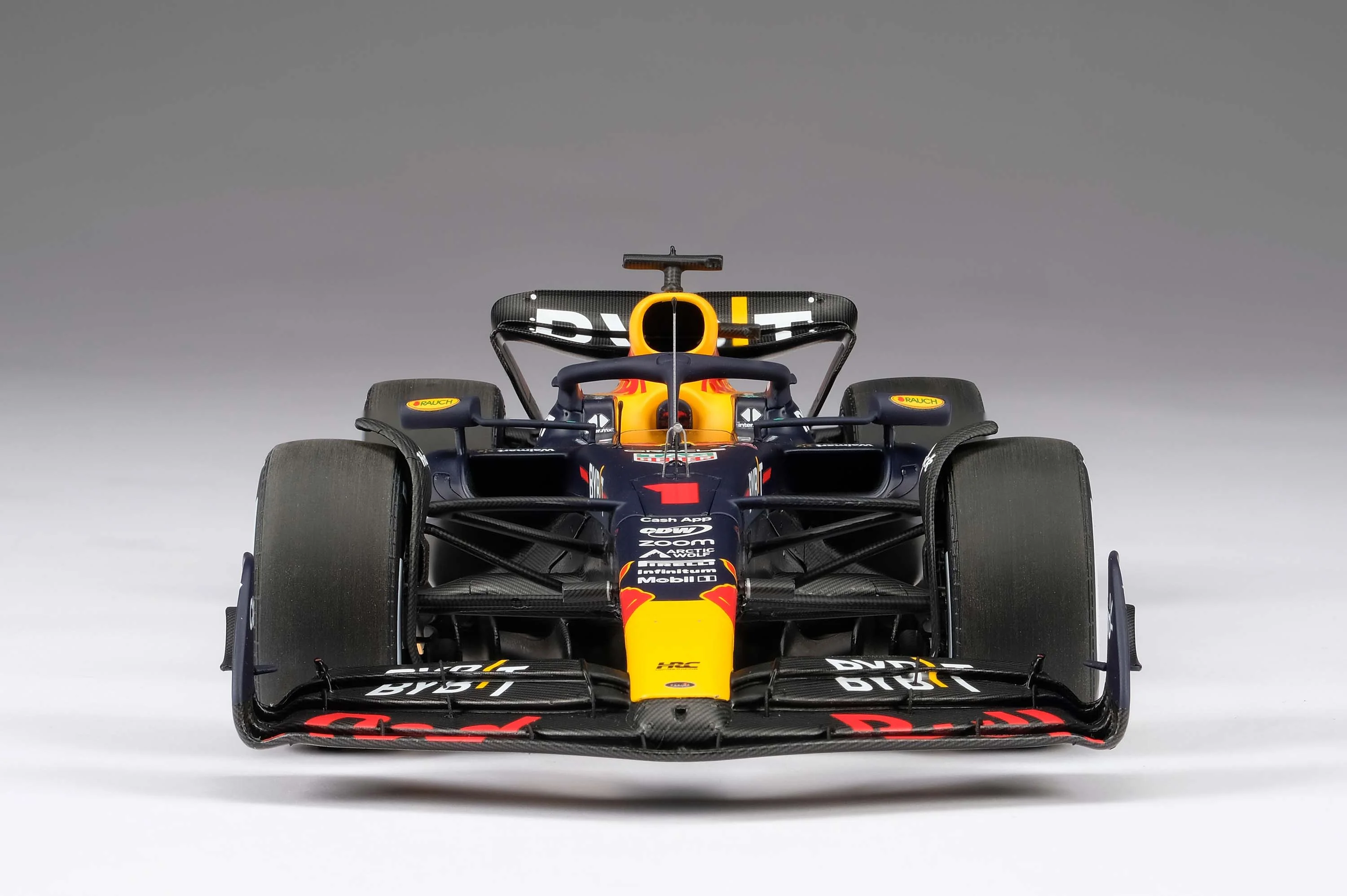 Oracle Red Bull Racing RB19 #1 M.Verstappen Season 2023 1:18 Amalgam