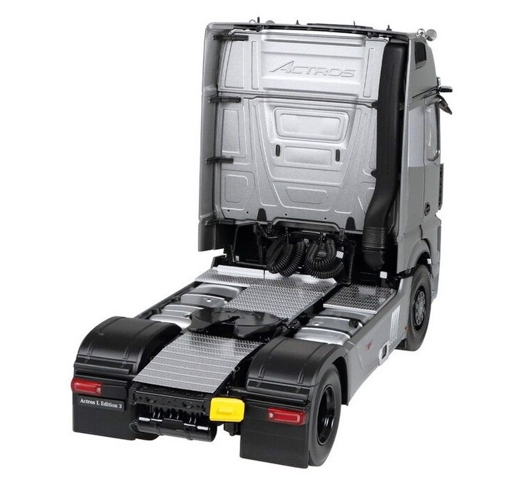 Mercedes-Benz Actros Edition *3* grey 1:18 NZG