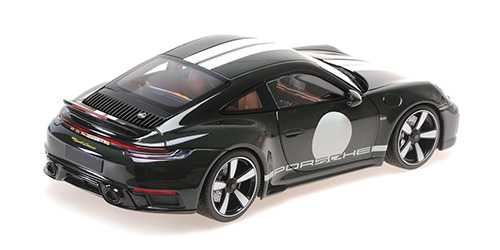 Porsche 911 992 Sport Classic 2022 green metallic 1:18 Minichamps 