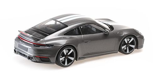Porsche 911 992 Sport Classic 2022 grey metallic 1:18 Minichamps 