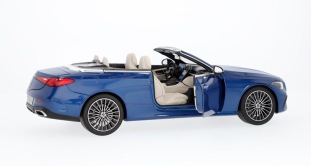 Mercedes-Benz CLE Convertible A236 spectral blue 1:18 Mercedes-Benz Dealer edition