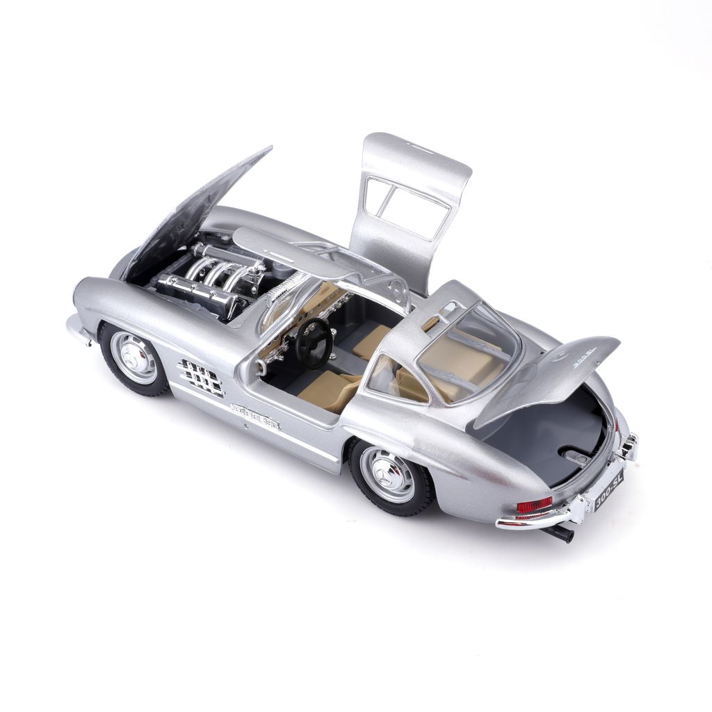 Mercedes-Benz 300 SL 1954 silver 1:24 Bburago