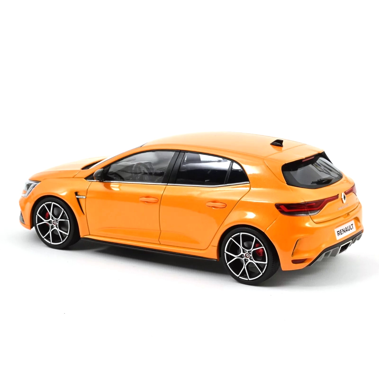 Renault Megane R.S. Trophy 2022 tonic orange 1:18 Norev