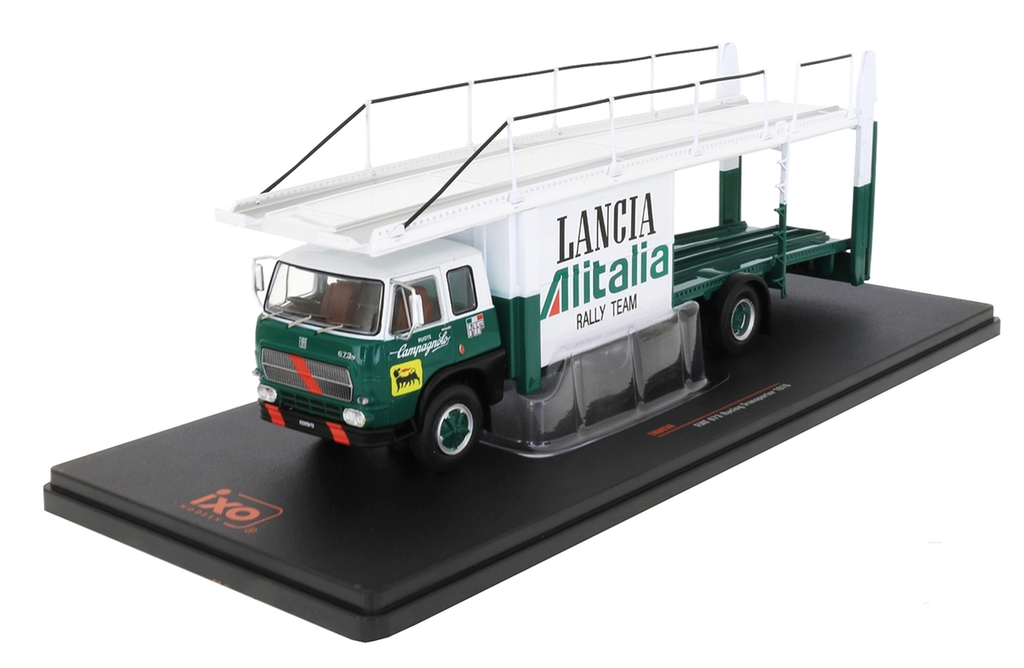 Fiat 673 Racing Transporter Lancia Alitalia Racing Team 1976 green/white 1:43 Ixo Models