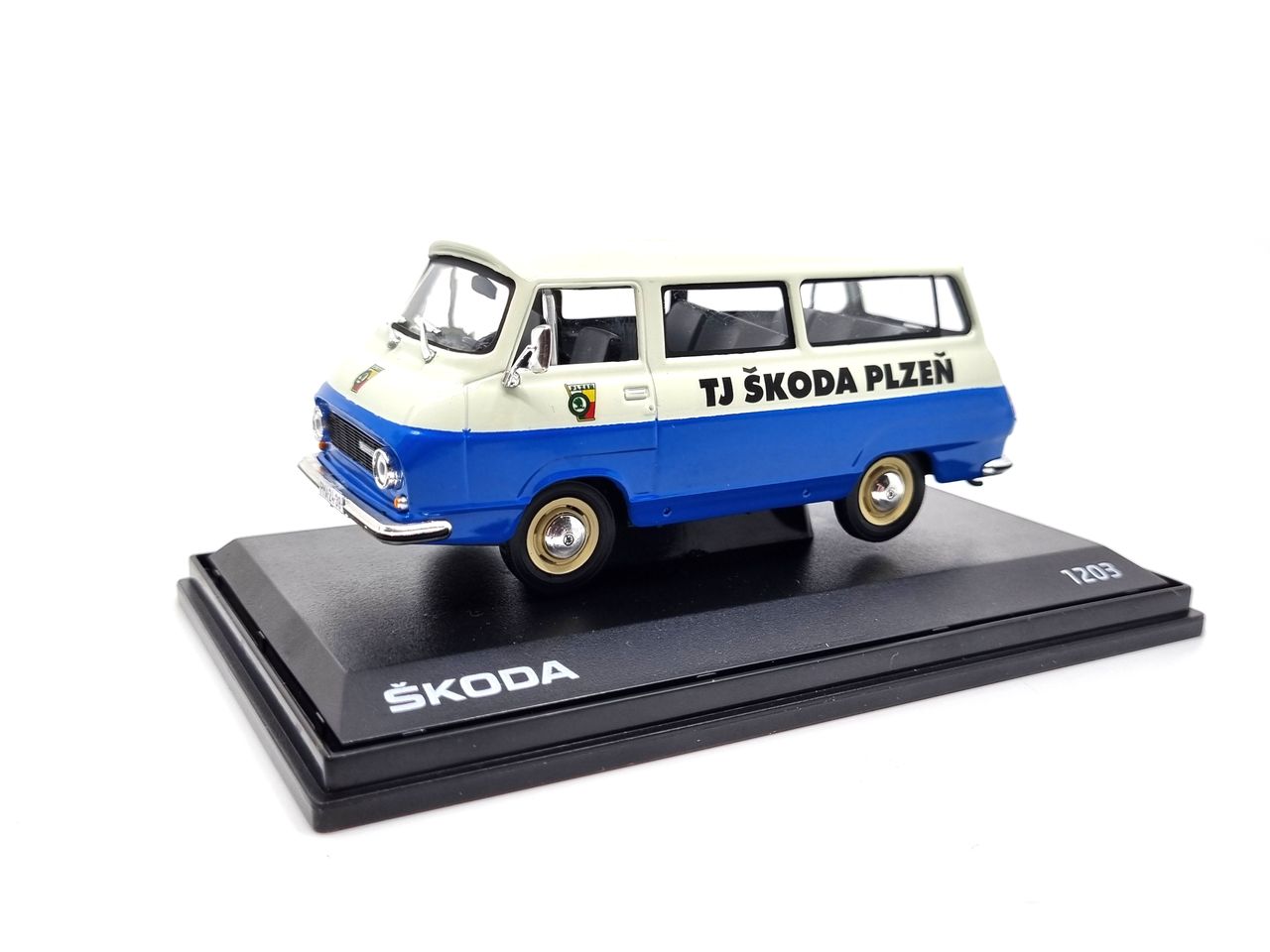 Škoda 1203 TJ Škoda Plzeň limitovaná edice "Hokej 88" 1:43 Svět autíček