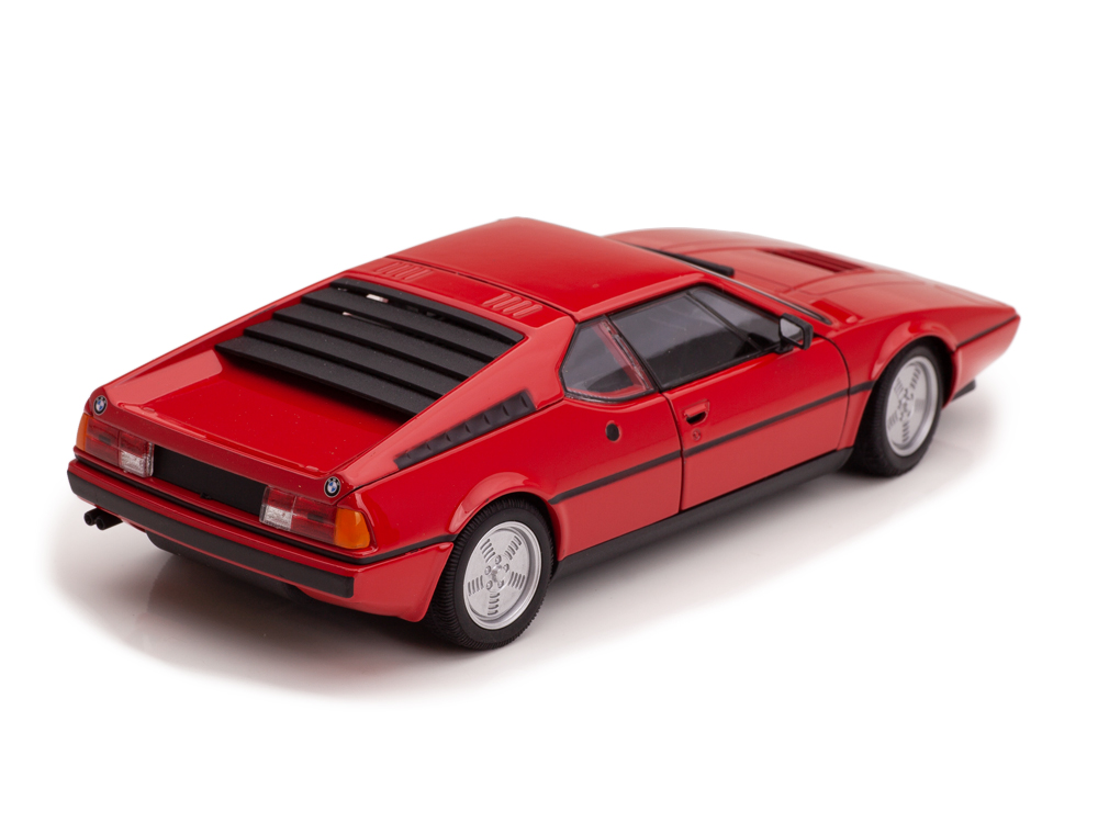 BMW M1 E26 1987 red 1:24 Welly