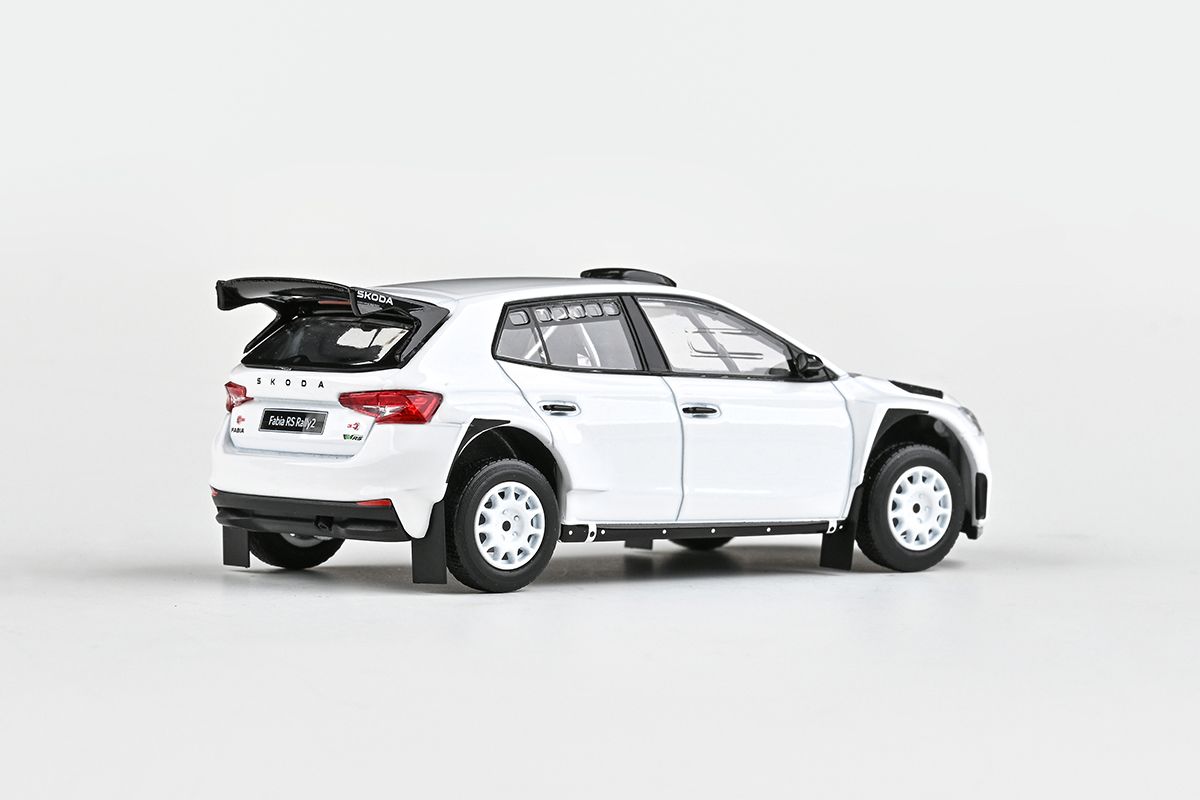 Škoda Fabia IV RS Rally2 2022 bílá 1:43 Abrex