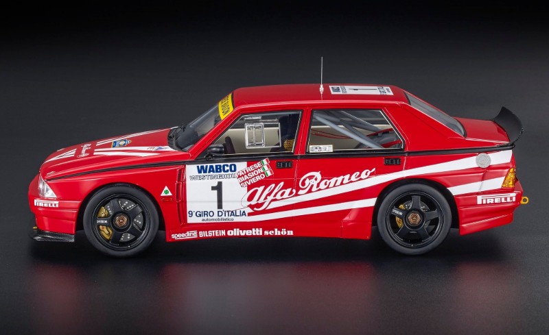 Alfa Romeo 75 Turbo Evoluzione IMSA #1 Patrese/Biasion/Siviero Winner Giro D'Italia 1988 1:18 Top Marques Collectibles