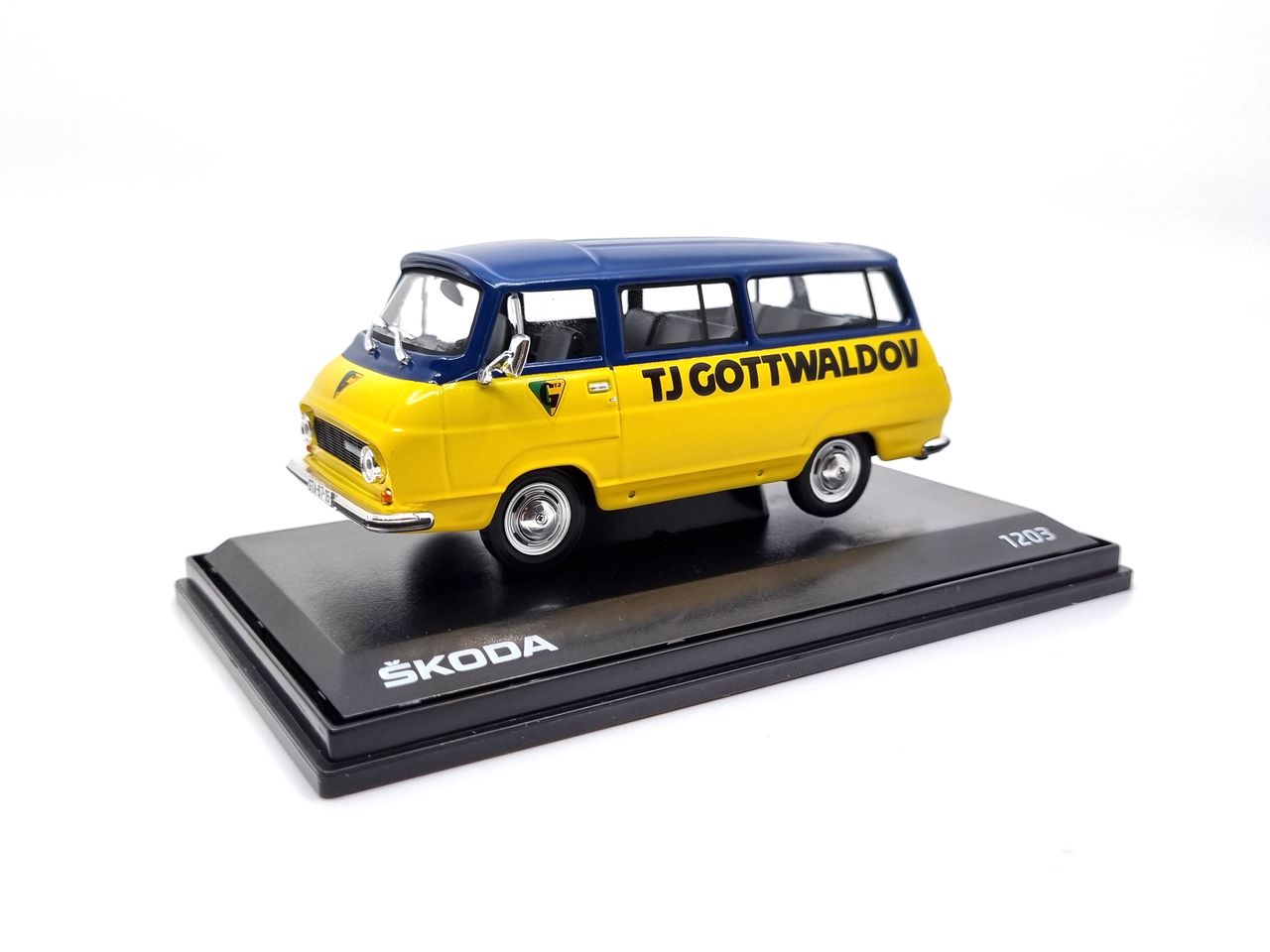 Škoda 1203 TJ Gottwaldov limitovaná edice "Hokej 88" 1:43 Svět autíček