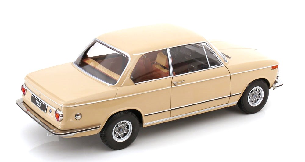 Miniature KK Scale BMW 2002 1971 Bleu Clair Métal – échelle 1/12 – Neuve
