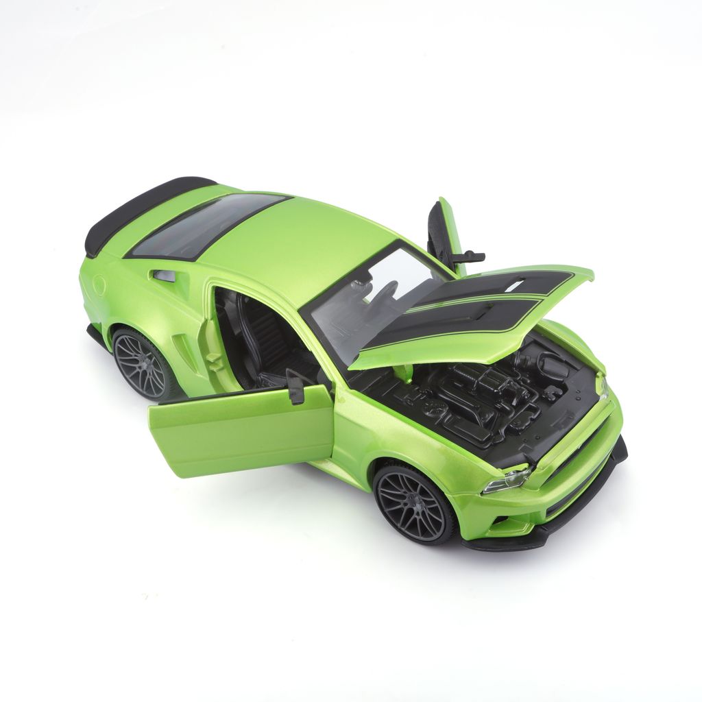 Ford Mustang street racer 2014 green 1:24 Maisto